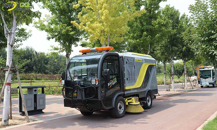 电动道路洗扫车